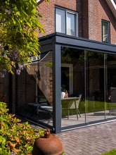 Lade das Bild in den Galerie-Viewer, Terrassenüberdachung aus Aluminium und VSG Glasdach 8 mm