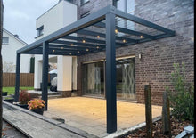Lade das Bild in den Galerie-Viewer, Terrassenüberdachung aus Aluminium und VSG Glasdach 8 mm